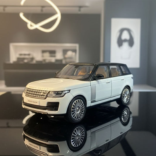 Premium 1:24 Scale Range Rover Vogue Die-Cast Model - Arctic White Luxury SUV Replica